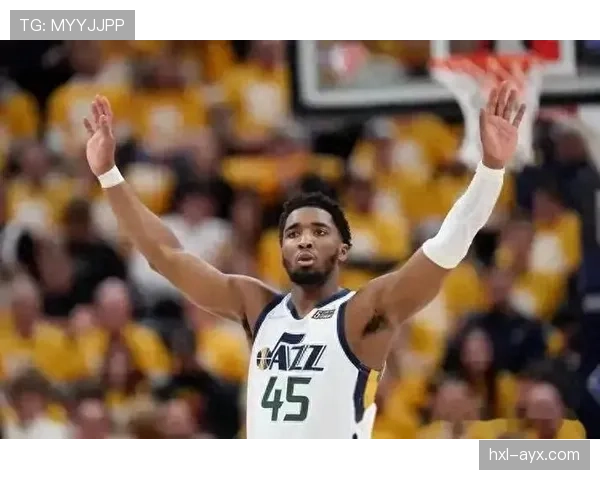 多诺万·米切尔无球跑动提速提升关键时刻得分效率